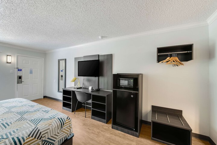 Room 21 of 26