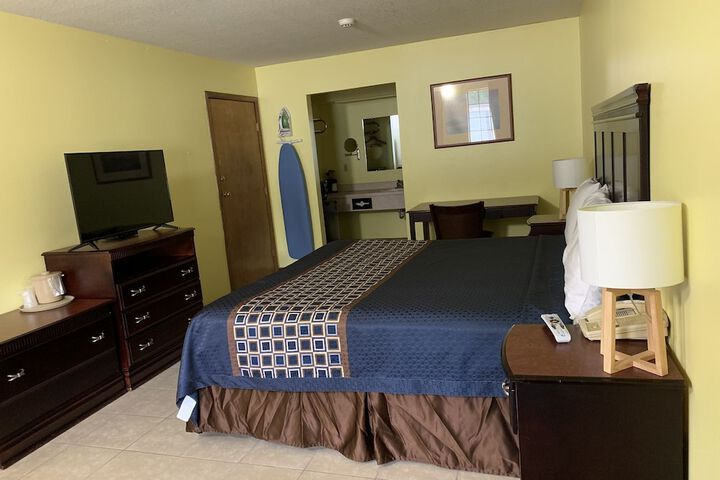 Room 14 of 21