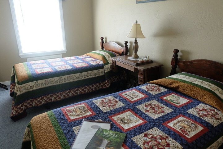 Seams Like Home B & B