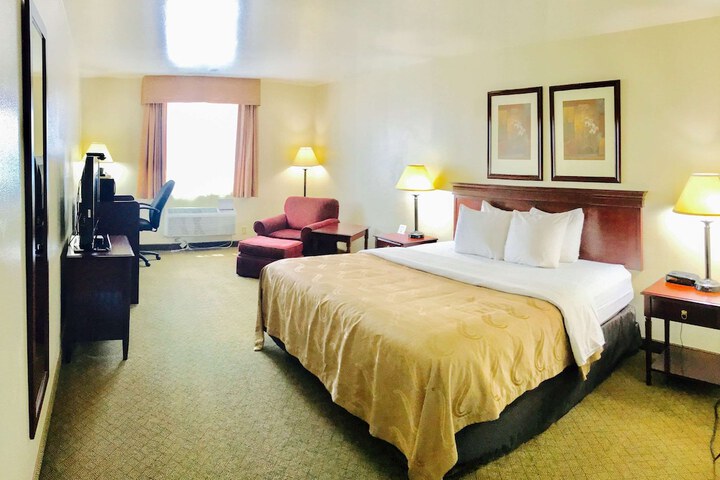 Room 11 of 24