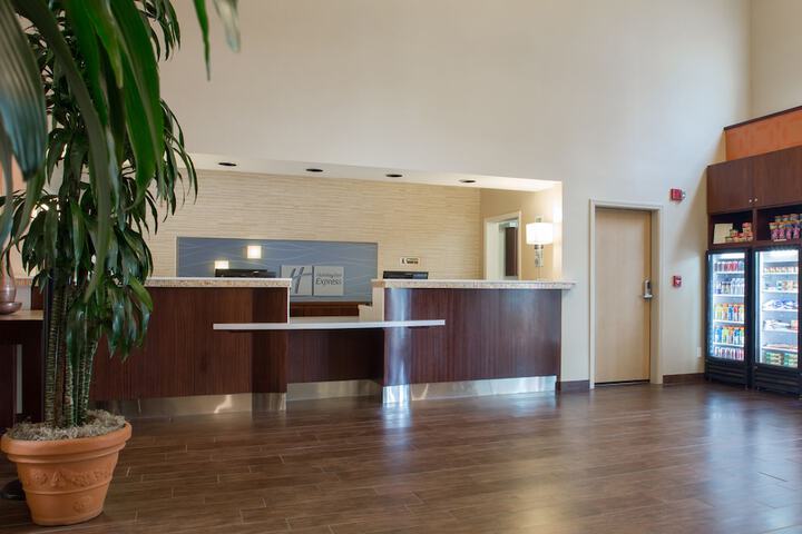 Holiday Inn Express Hotel & Suites San Jose-Morgan Hill by IHG