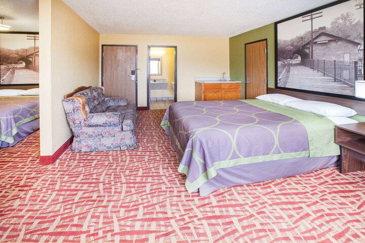 Room 22 of 28