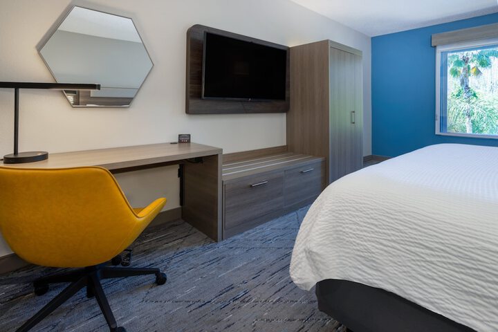 Room 19 of 78
