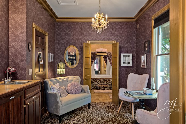 Room 11 of 29