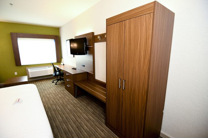 Room 76 of 126