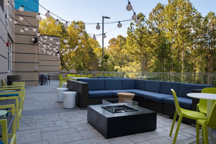 Home2 Suites by Hilton Atlanta Airport College Park