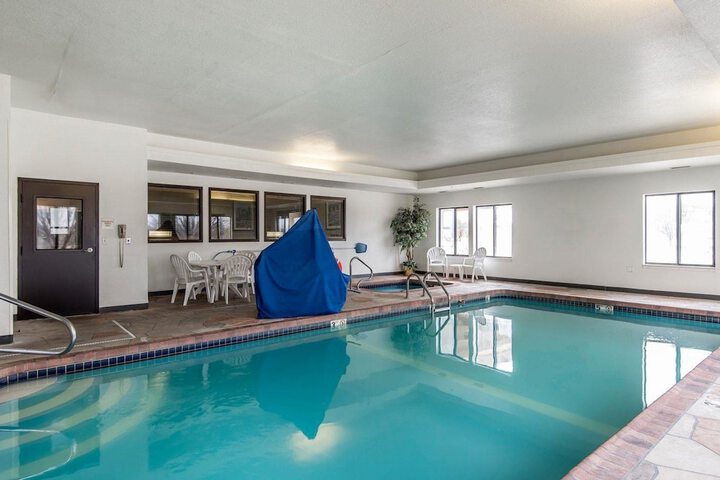 Pool 2 of 25