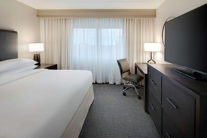 Embassy Suites by Hilton Detroit Troy Auburn Hills