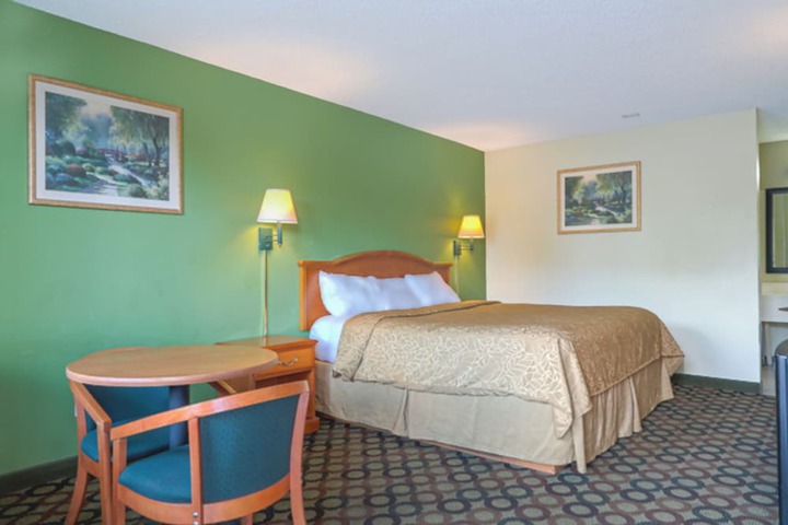 Room 15 of 31