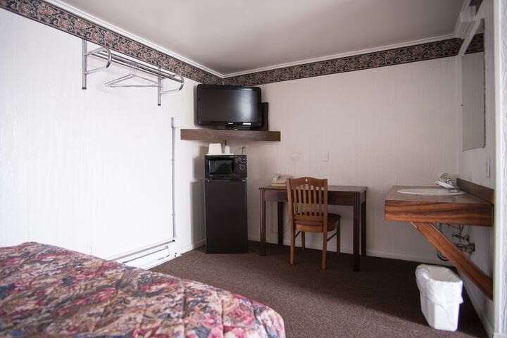Rosemount Motel