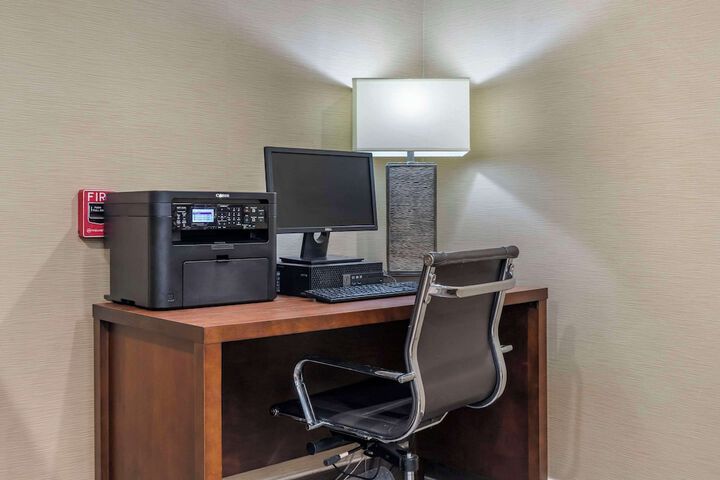 Business Center 36 of 36