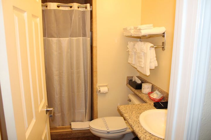 Room 19 of 76
