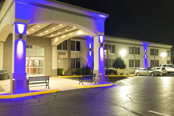 Hotel 2 of 17