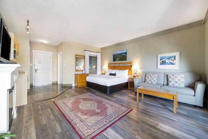 Sidney Waterfront Inn & Suites