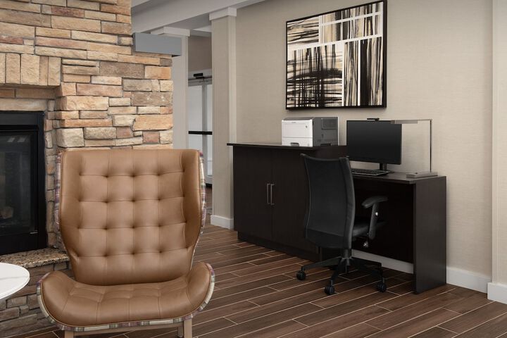 Business Center 37 of 38