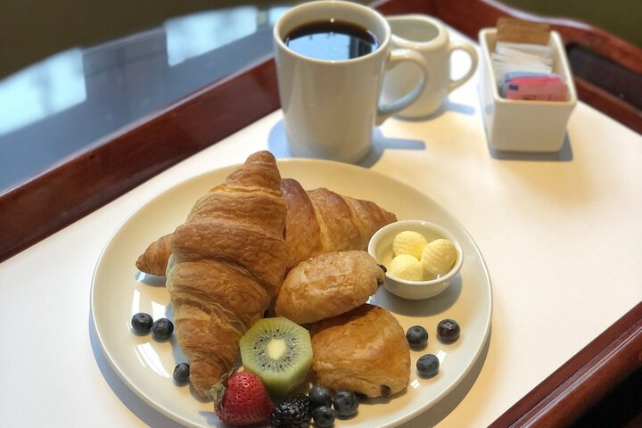 Breakfast/Coffee Service 21 of 24