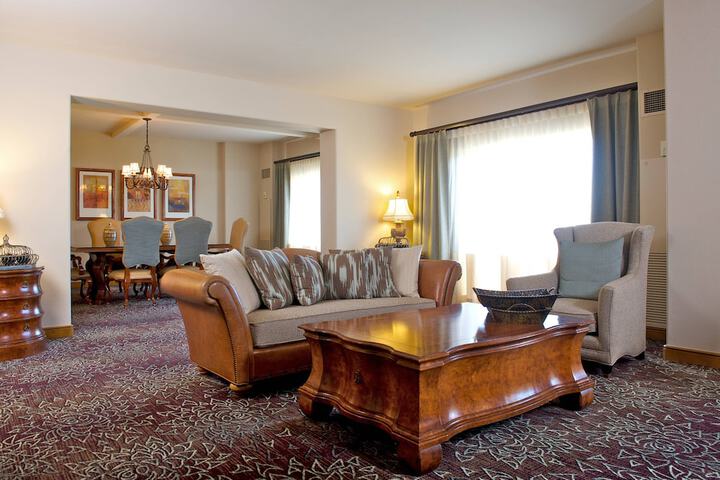 Room 25 of 108