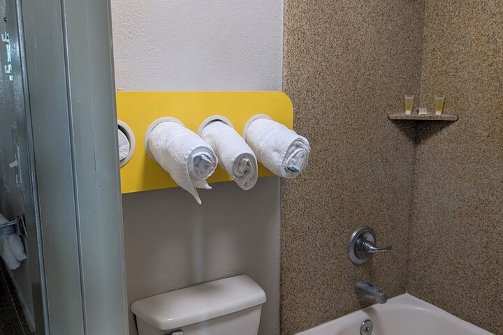 Room 20 of 25