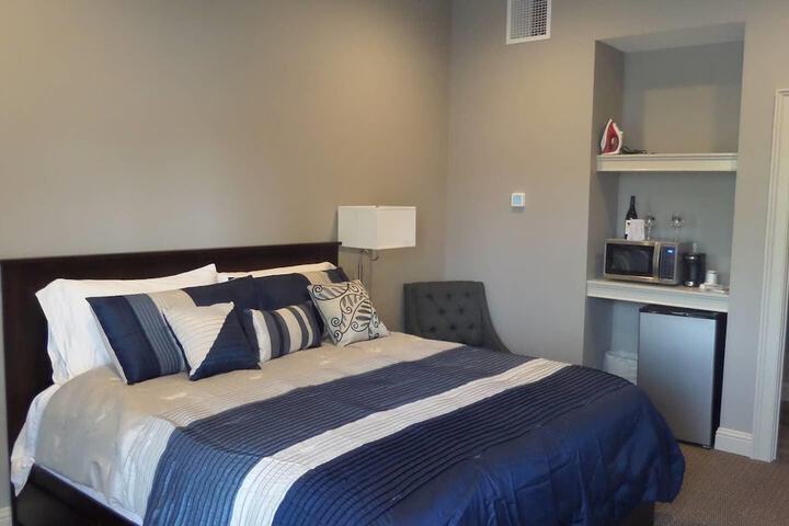 Room 17 of 24