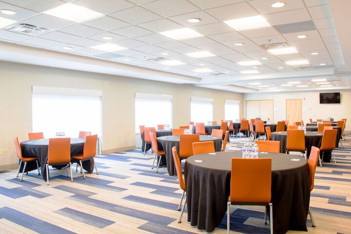 Holiday Inn Express & Suites Danville by IHG