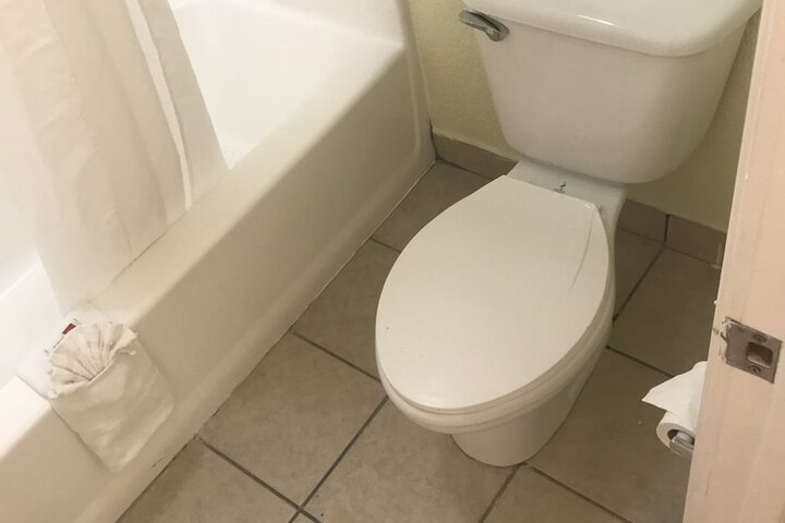 Room 13 of 28