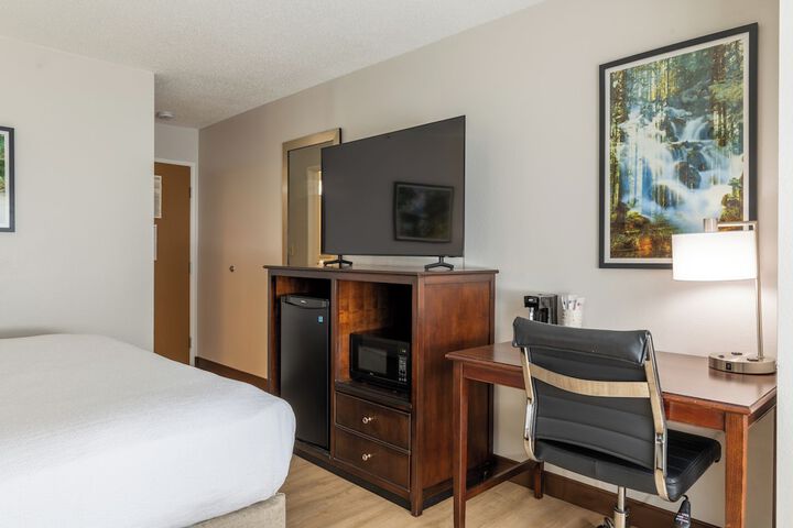 Best Western The Inn at Sharon / Foxboro