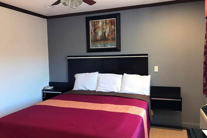 Room 34 of 46
