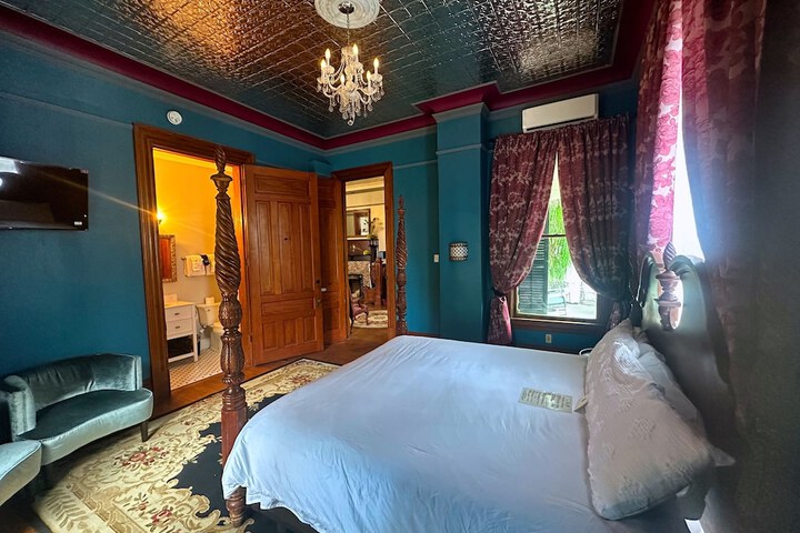 Room 21 of 55