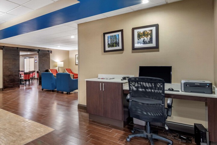 Business Center 34 of 34