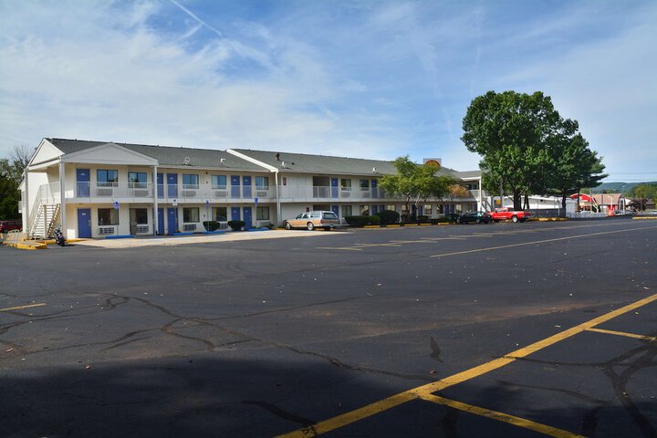 Motel 6 Southington CT - Hartford