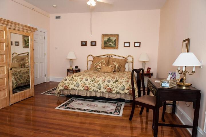 CEDARS AND BEECHES BED & BREAKFAST INN