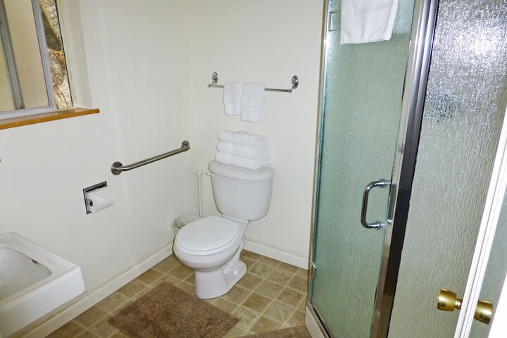 Room 10 of 27