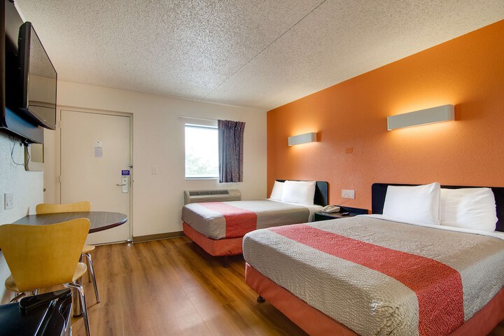 Room 20 of 36