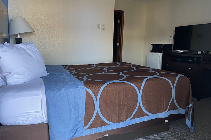 Room 10 of 10