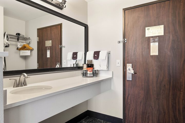 Room 46 of 115