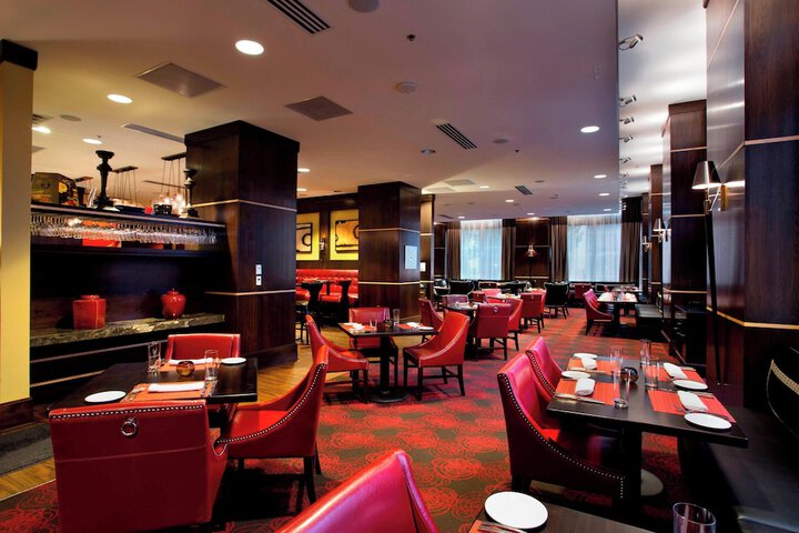 Dining 67 of 102