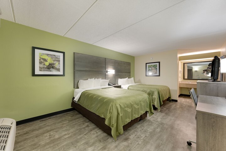 Room 11 of 20