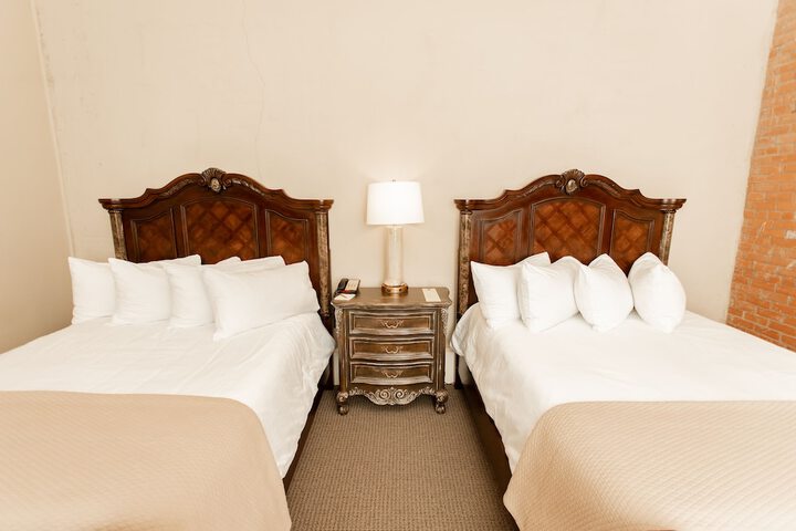 Room 16 of 22