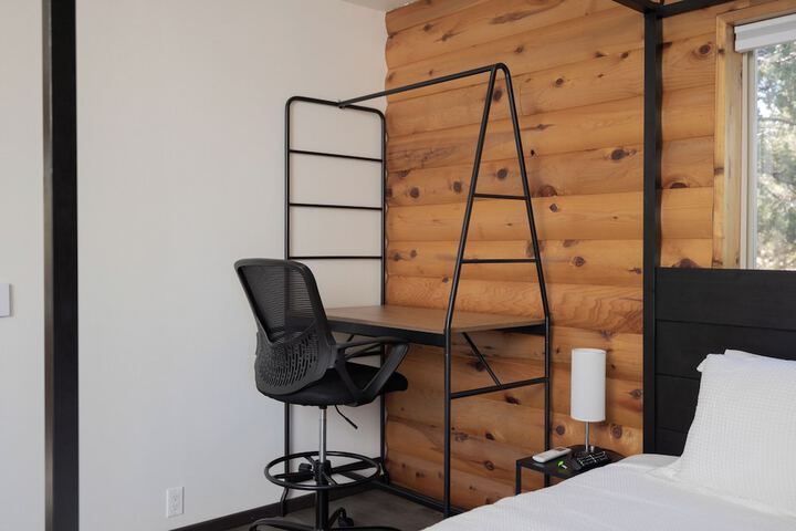 High-end Cabin 3BR 30min to Hoodoo Ski