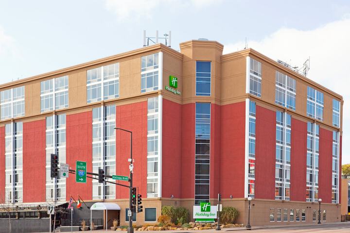 Hotel 4 of 55