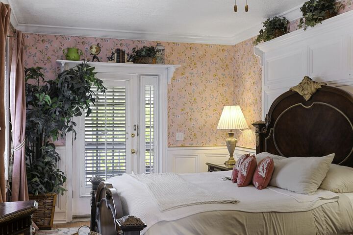 Room 48 of 70