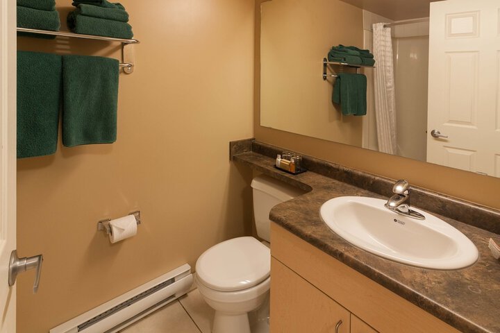Room 21 of 34