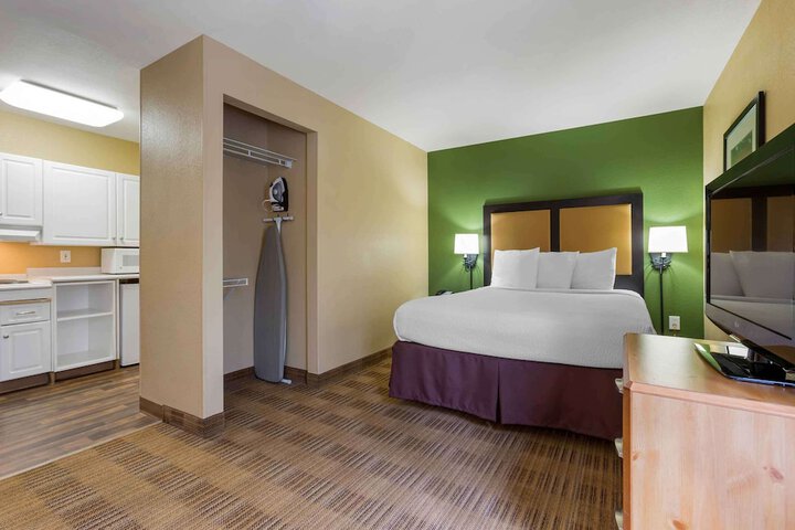 Room 18 of 31