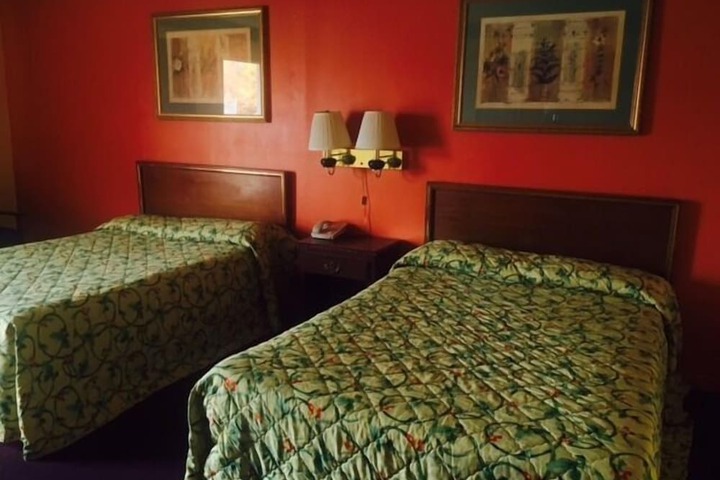 Room 7 of 10
