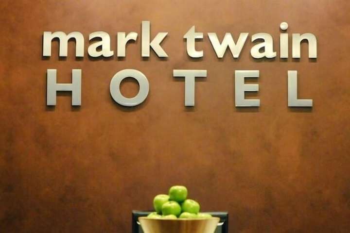 Mark Twain Hotel
