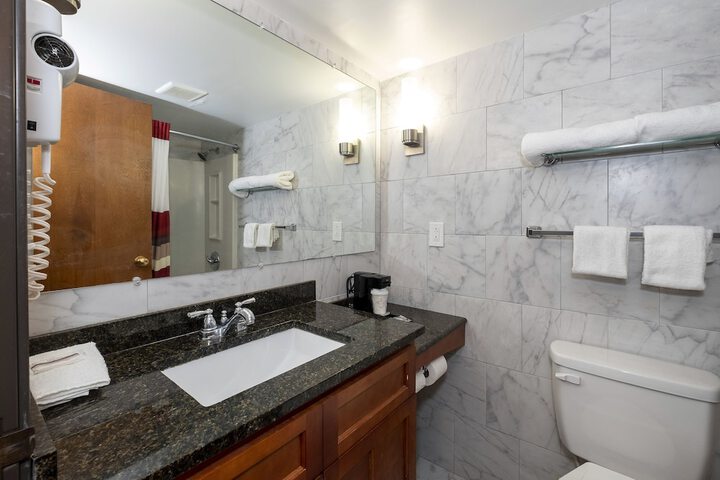 Room 8 of 23