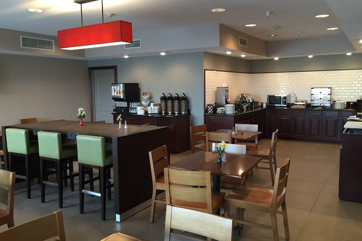 Breakfast/Coffee Service 12 of 13