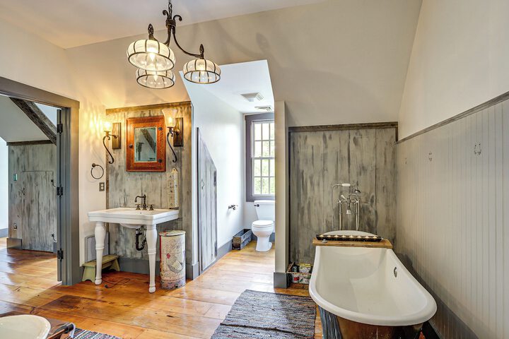 Spacious & Historic Cabin in New Haven w / Pond!