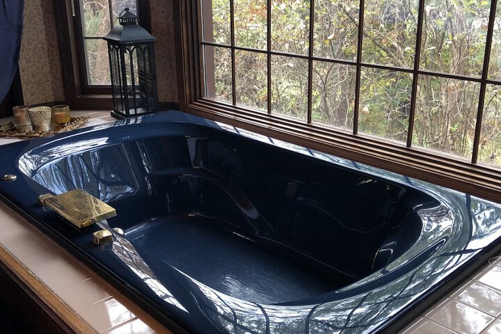 Hot Tub 52 of 60
