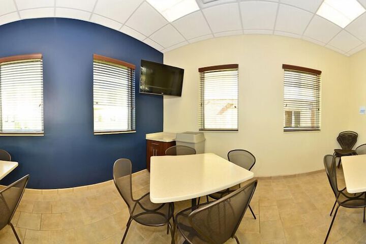 Holiday Inn Express and Suites Williston by IHG